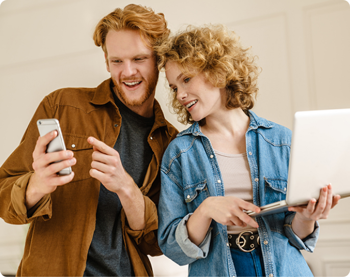 couple-shoppingonline-mobile